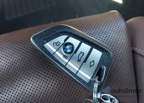 2020 BMW X5 Sdrive40I z USA, uszkodzony, nr VIN 5UXCR4C03L9B26327